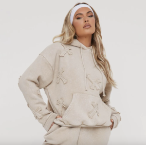 cross patch detail beige hoodie